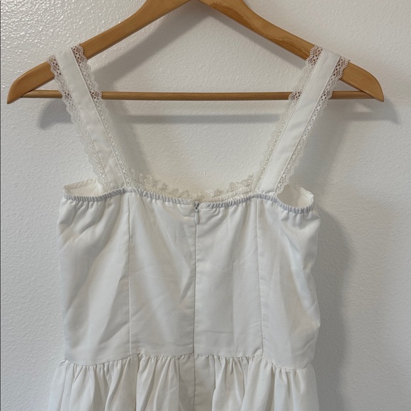 Elegant White Lace Trim Mini Dress - Picture 4 of 5